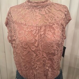Pretty dusty pink lace blouse nwt
